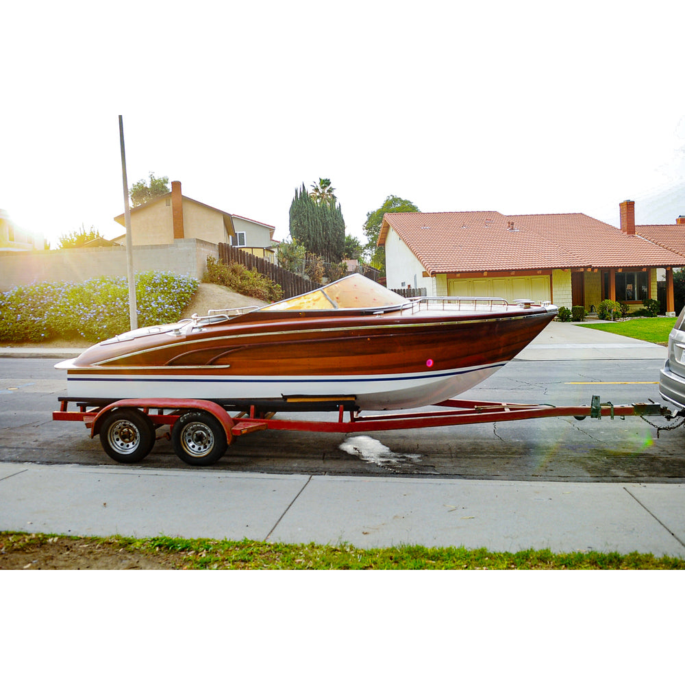 Speedboat V6 inspired by Rivarama Runabout