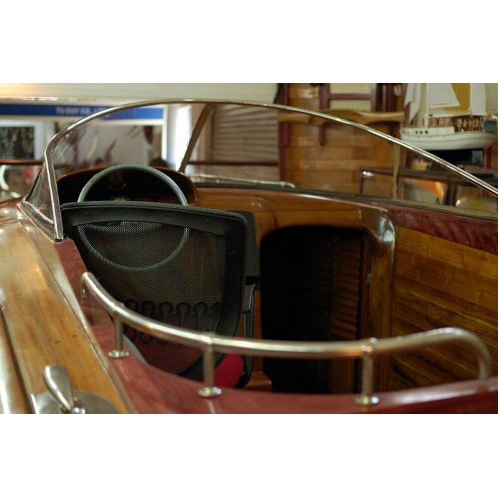 Speedboat V6 inspired by Rivarama Runabout