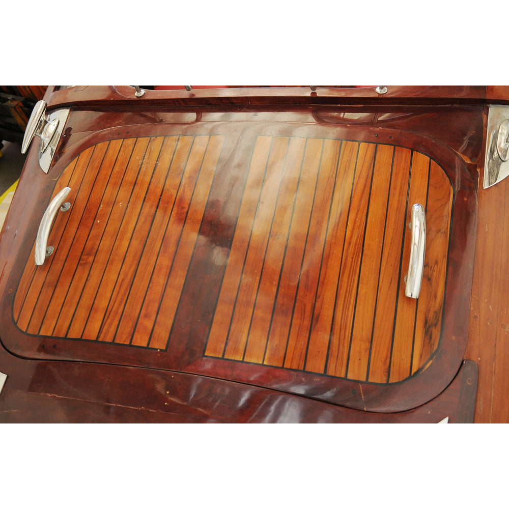 Speedboat V6 inspired by Rivarama Runabout