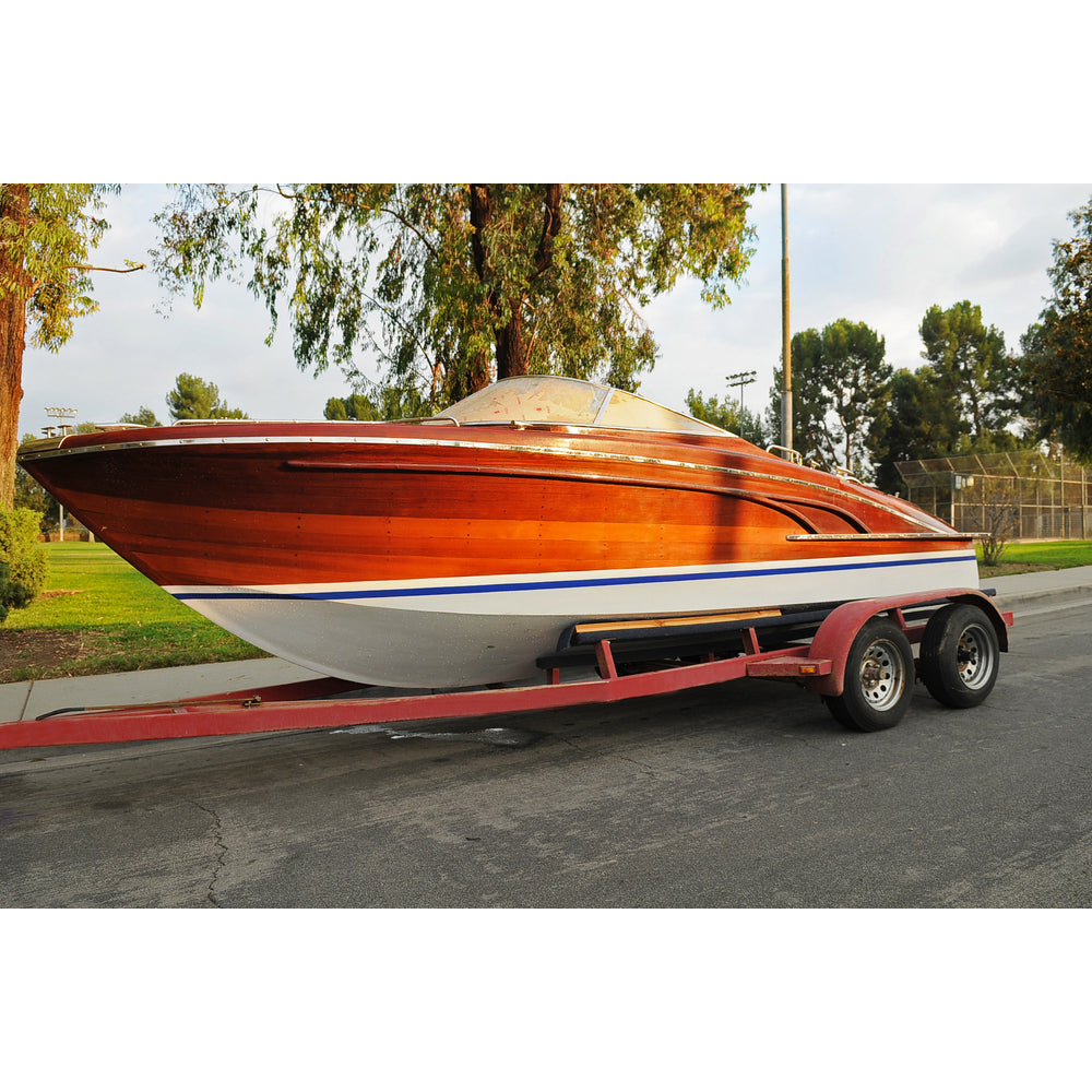 Speedboat V6 inspired by Rivarama Runabout