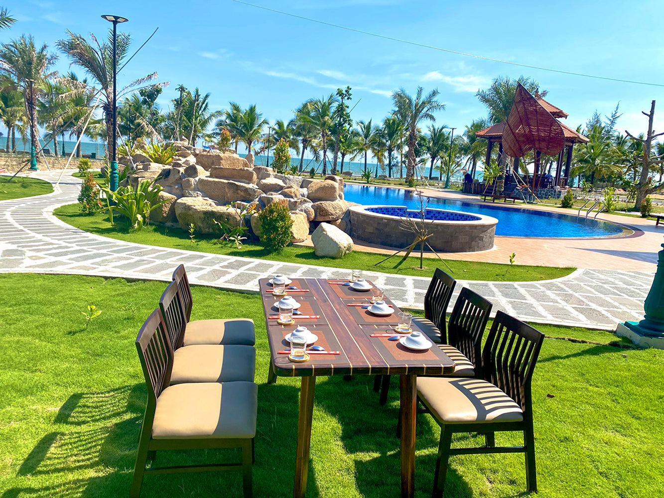 Nautical Table With Inlay Wood Stripes Medium