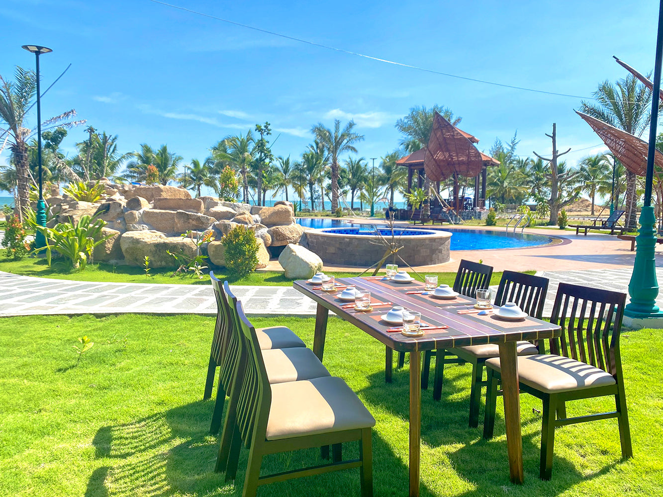 Nautical Table With Inlay Wood Stripes Medium