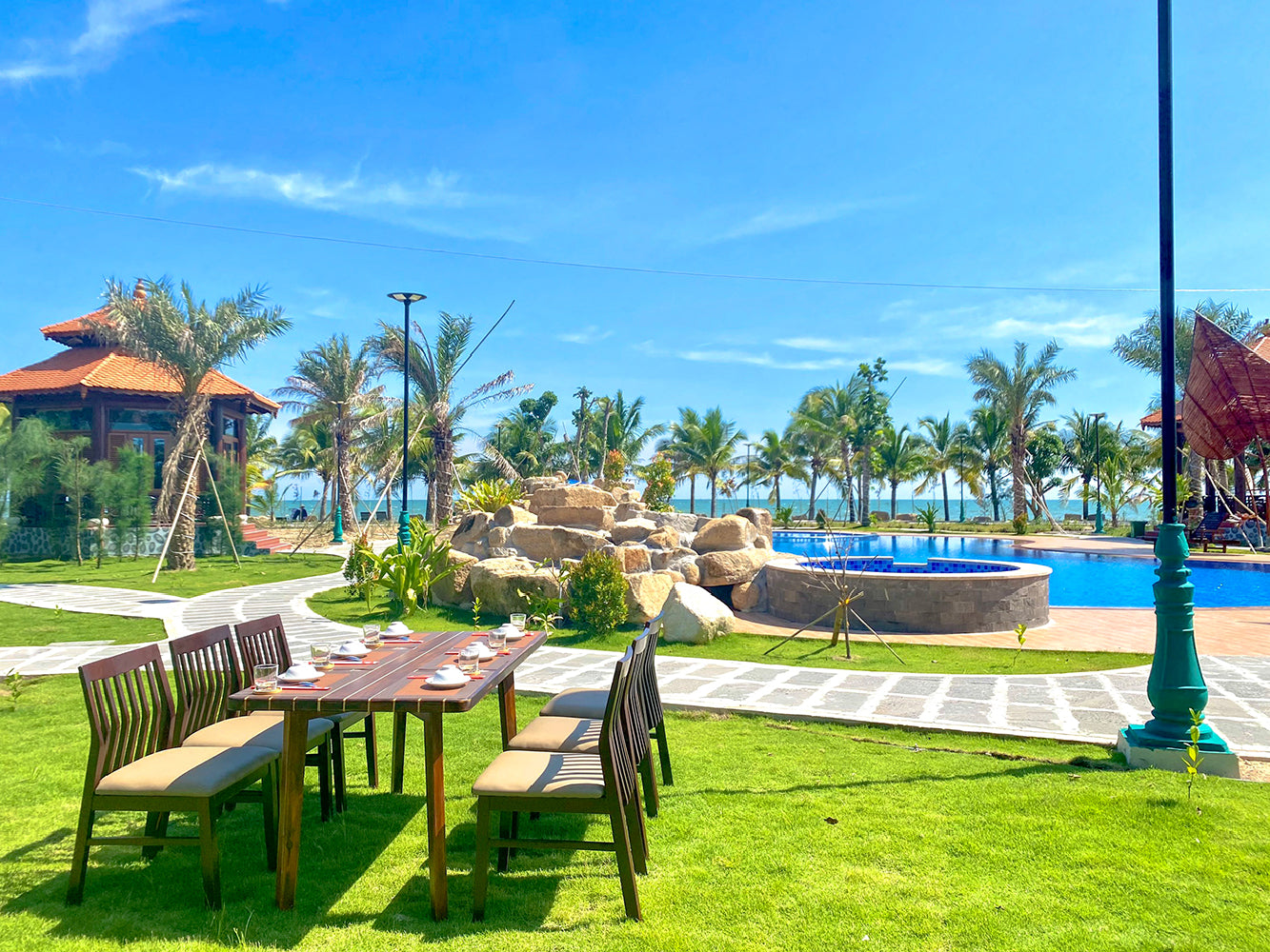 Nautical Table With Inlay Wood Stripes Medium