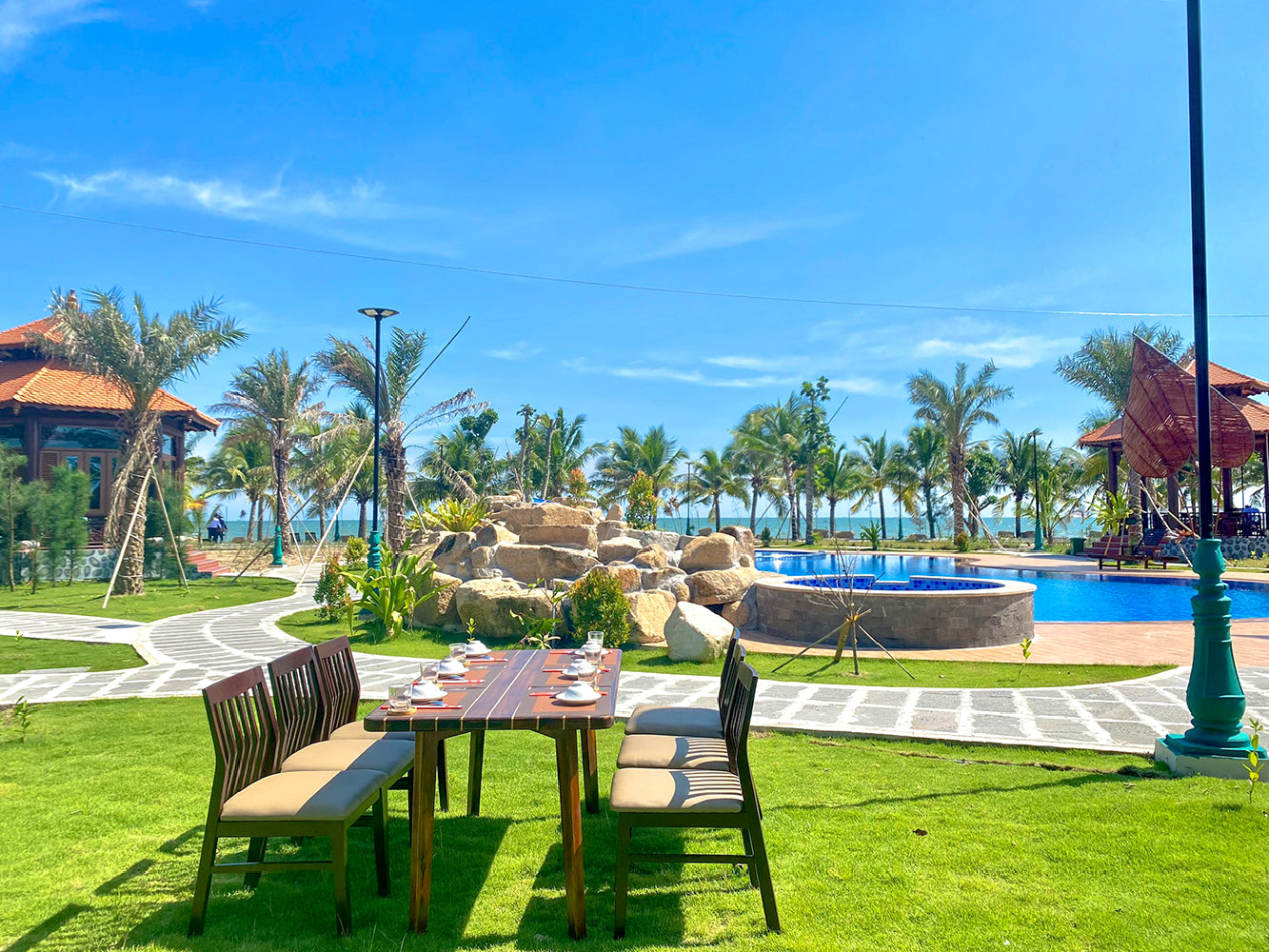 Nautical Table With Inlay Wood Stripes Medium