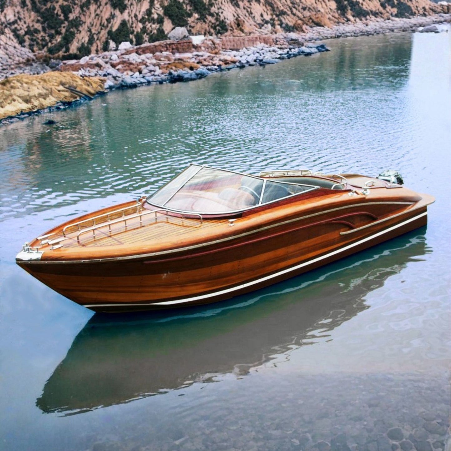 Speedboat V6 inspired by Rivarama Runabout | Custom Build Deposit